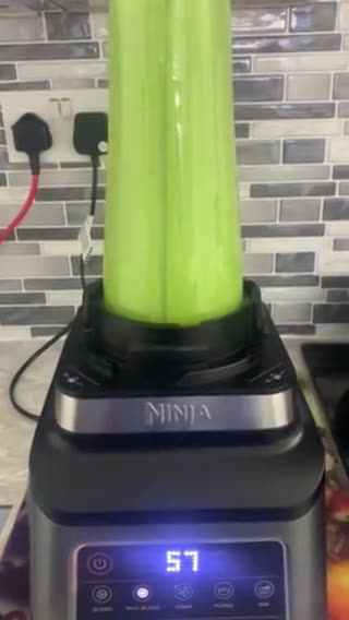 Almás zeller turmix 🍏 recept fázis 2 fotója