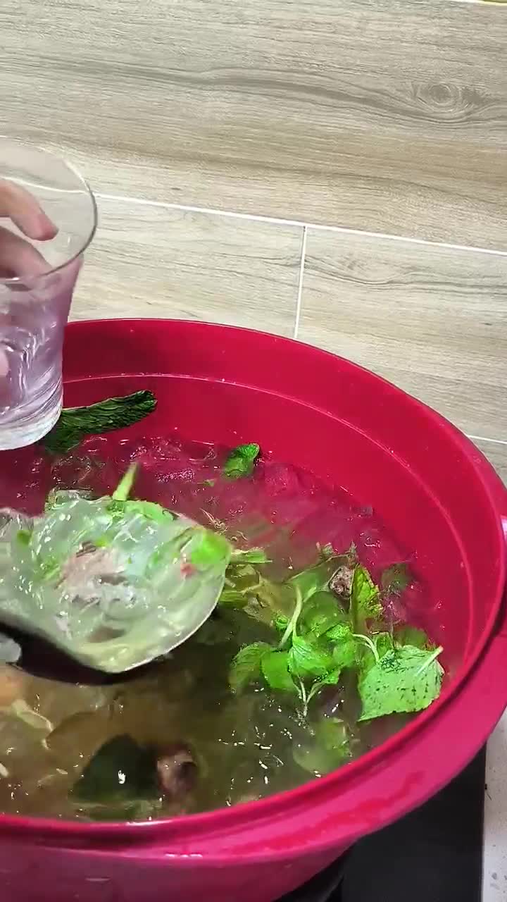 Gambar langkah 3 resipi Soda herbs.
