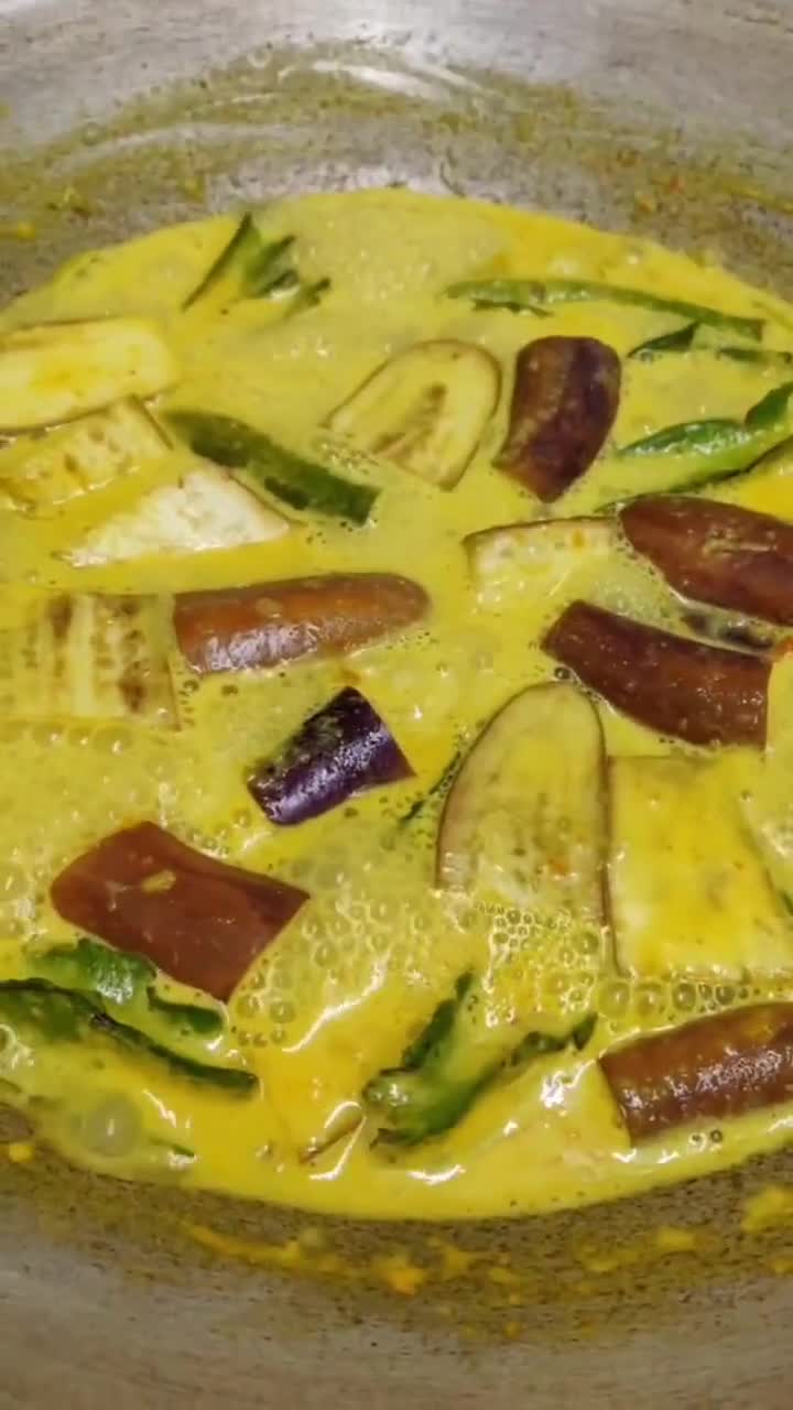 Gambar langkah 6 resipi Sotong Masak tempoyak cili api.