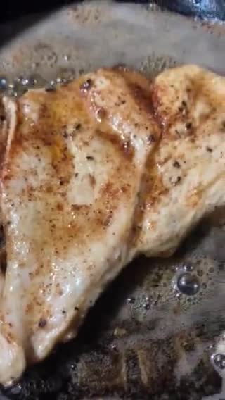Foto del paso 4 de la receta: Spaghetti con salsa de jitomate y pechugas de pollo a la @jauregrill