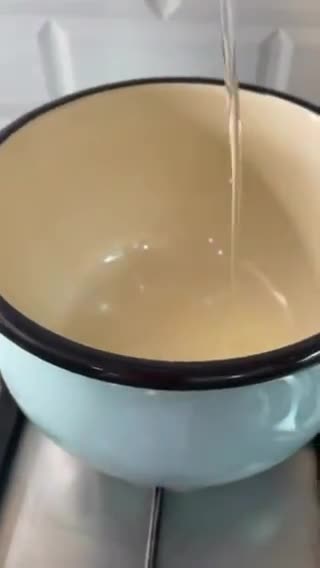 صورة لخطوة 2 من وصفة شوربة الكرفس