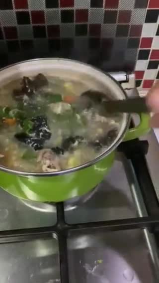 Foto langkah ke 3 dari resep Sup Telur Jagung.