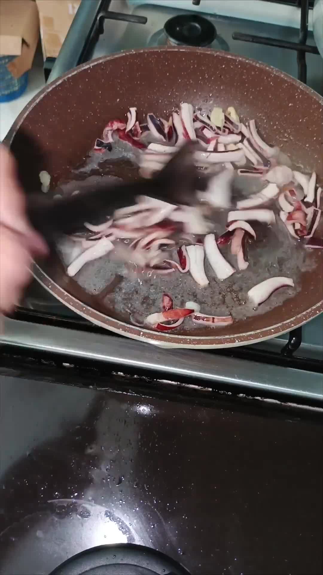 Foto langkah ke 2 dari resep Balado Cumi Bakso.