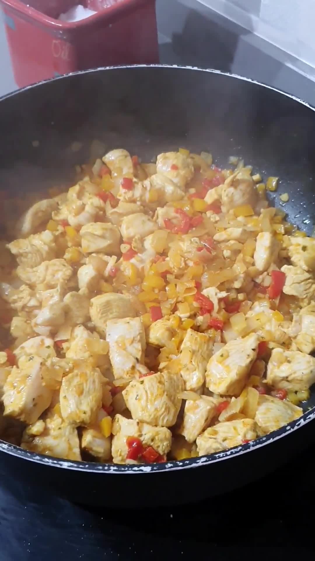 Foto del paso 1 de la receta: Arroz burgués con pollo