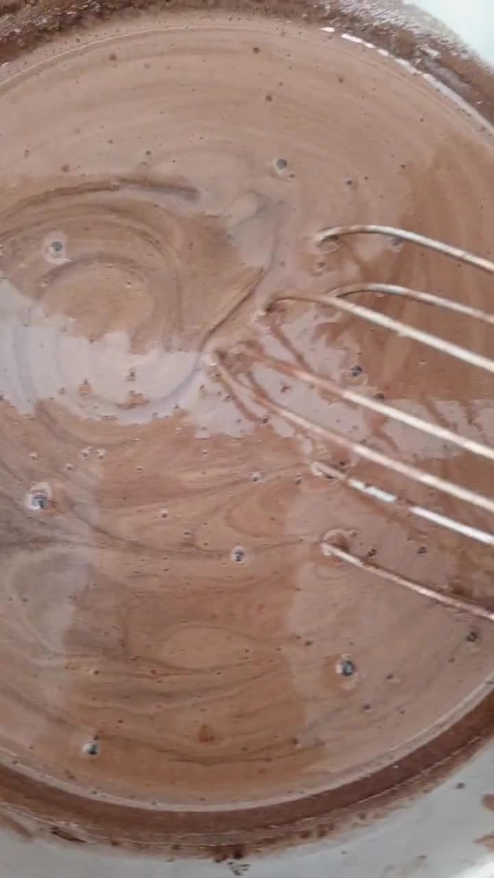 Foto langkah ke 7 dari resep Chocolate Pudding Cake.