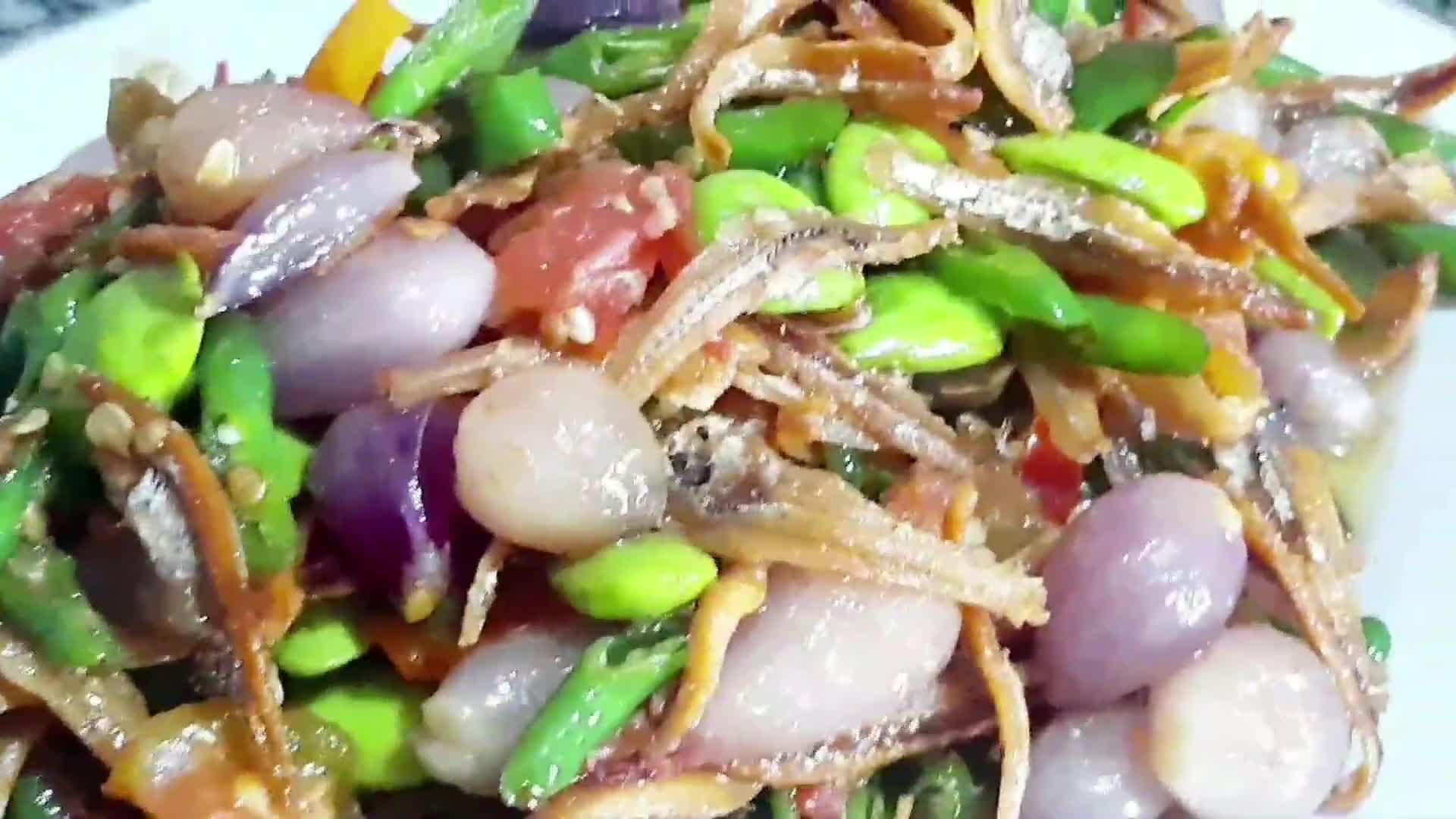 Foto langkah ke 4 dari resep Tumis Bawang Teri.