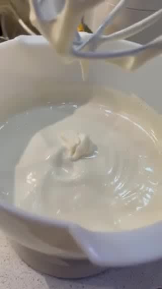 Foto del paso 2 de la receta: Bizcocho de manzana y arándanos