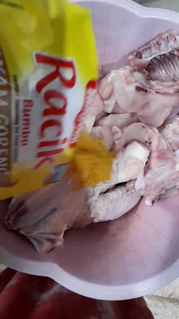 Foto langkah ke 1 dari resep Kare ayam khas jawa timur.