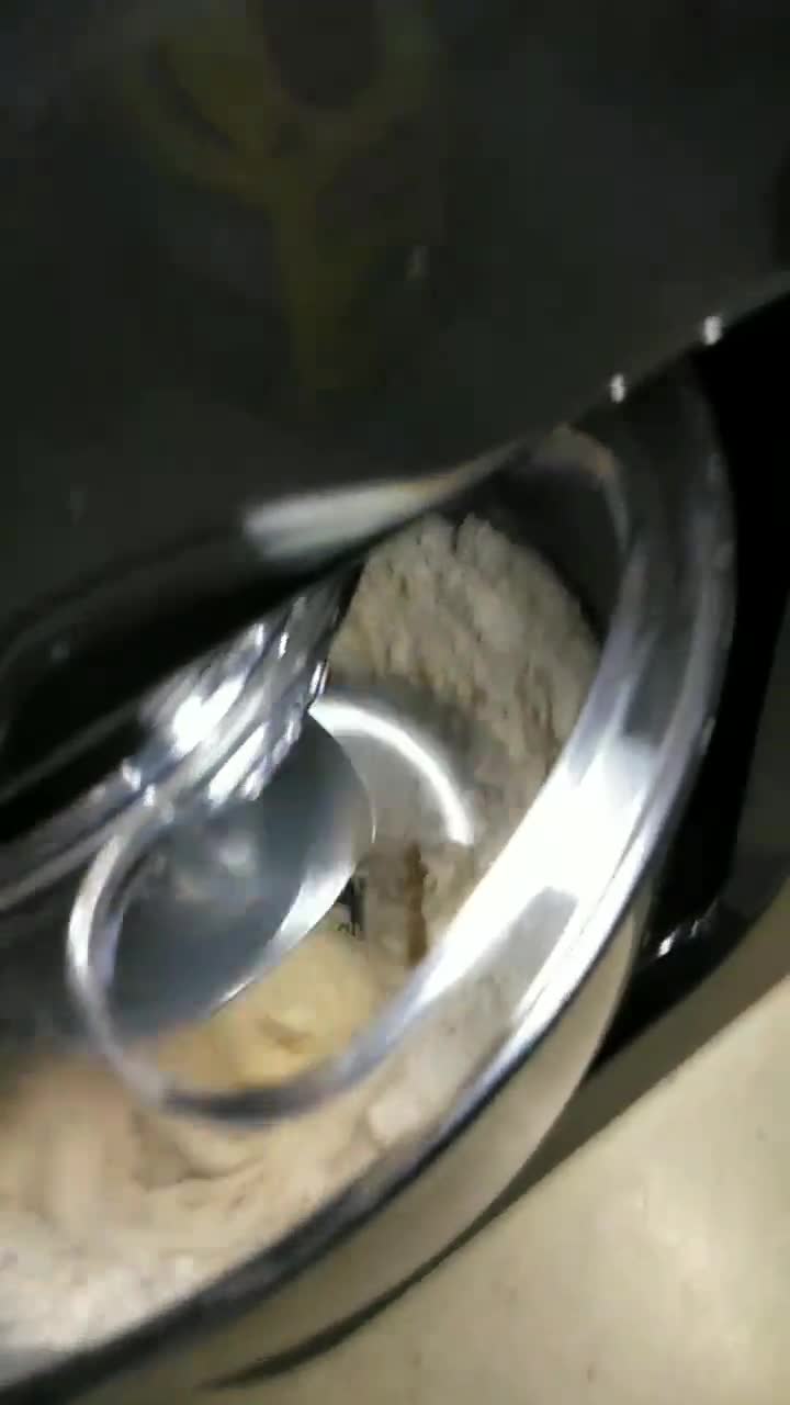 Foto langkah ke 2 dari resep Garlic Bread.
