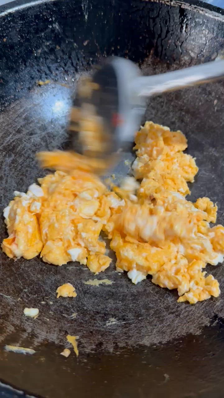 Foto langkah ke 1 dari resep Telur Bawang.