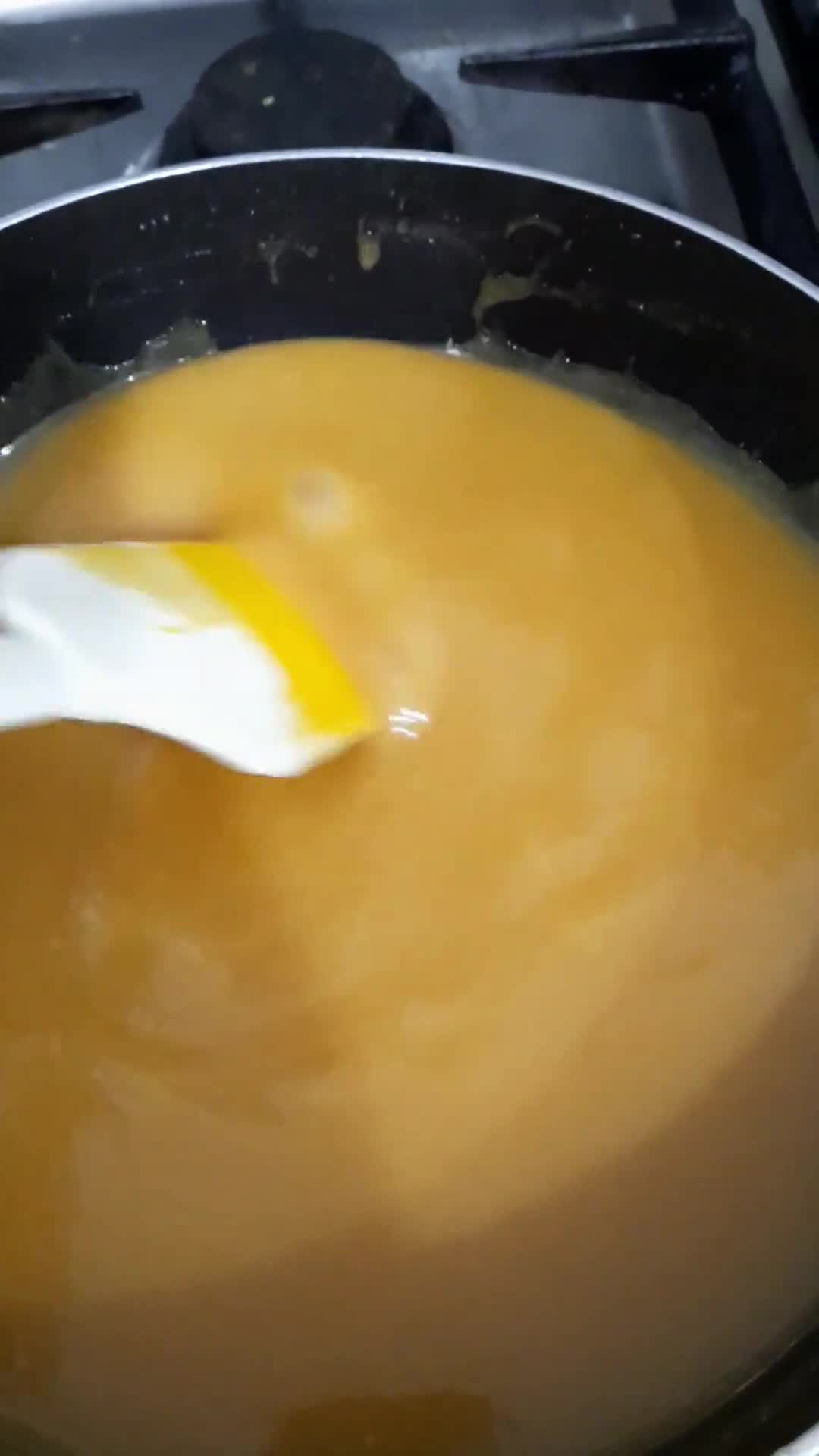 صورة لخطوة 2 من وصفة حلى كاسترد الذهبي 🍮🍰
