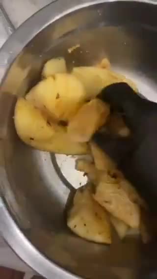 صورة لخطوة 5 من وصفة بطاطس الاكرديون المشويه 🥔🪗