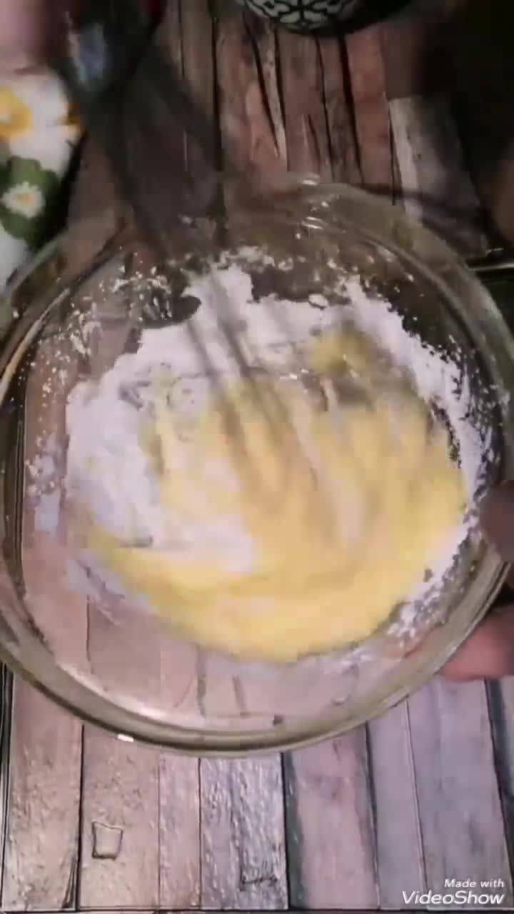 Foto del passaggio 1 della ricetta Torta alle fragole 🍓🍓🍓