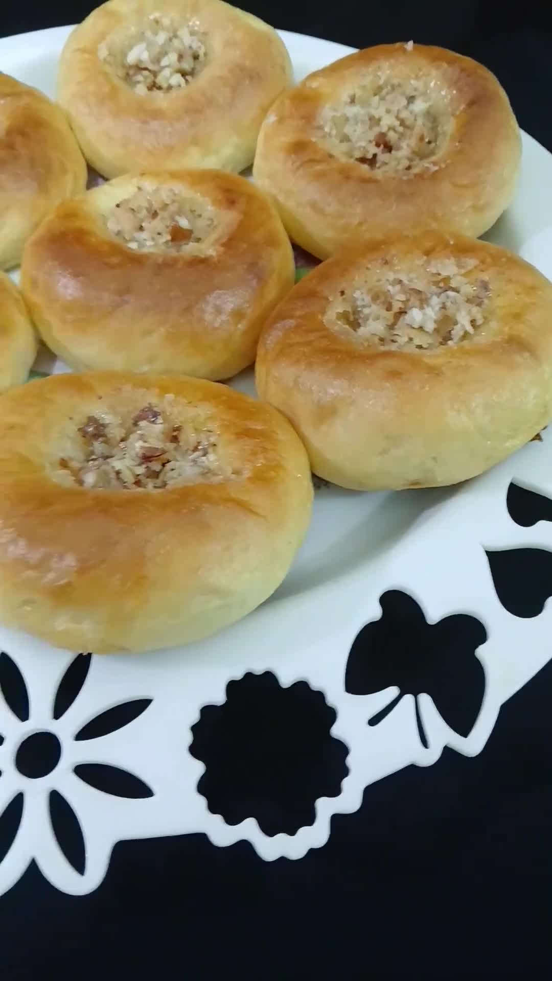 عکس مرحله 7 از دستور نان هل و بادام آتشفشانی