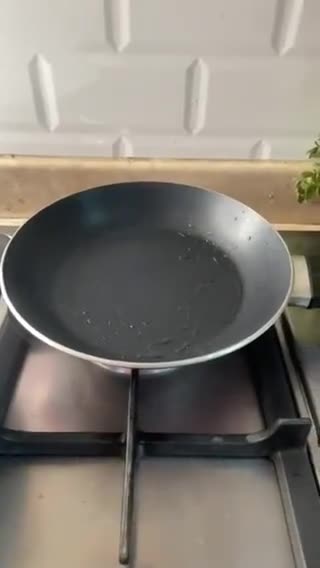 صورة لخطوة 8 من وصفة صينية كانليوني بعجينة الكريب