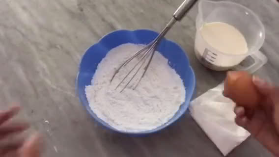 Foto langkah ke 2 dari resep Crepes / Leker.