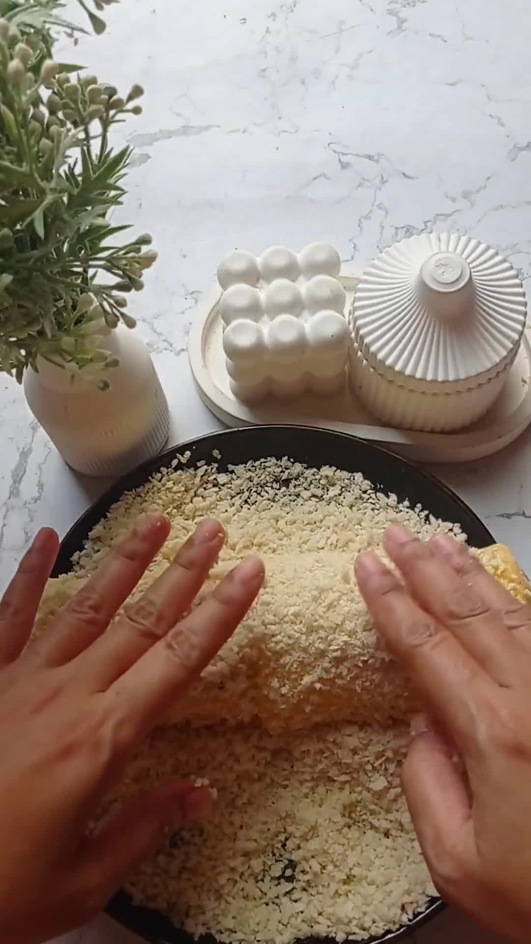 Foto langkah ke 6 dari resep Sushi Roll Roti Tawar.