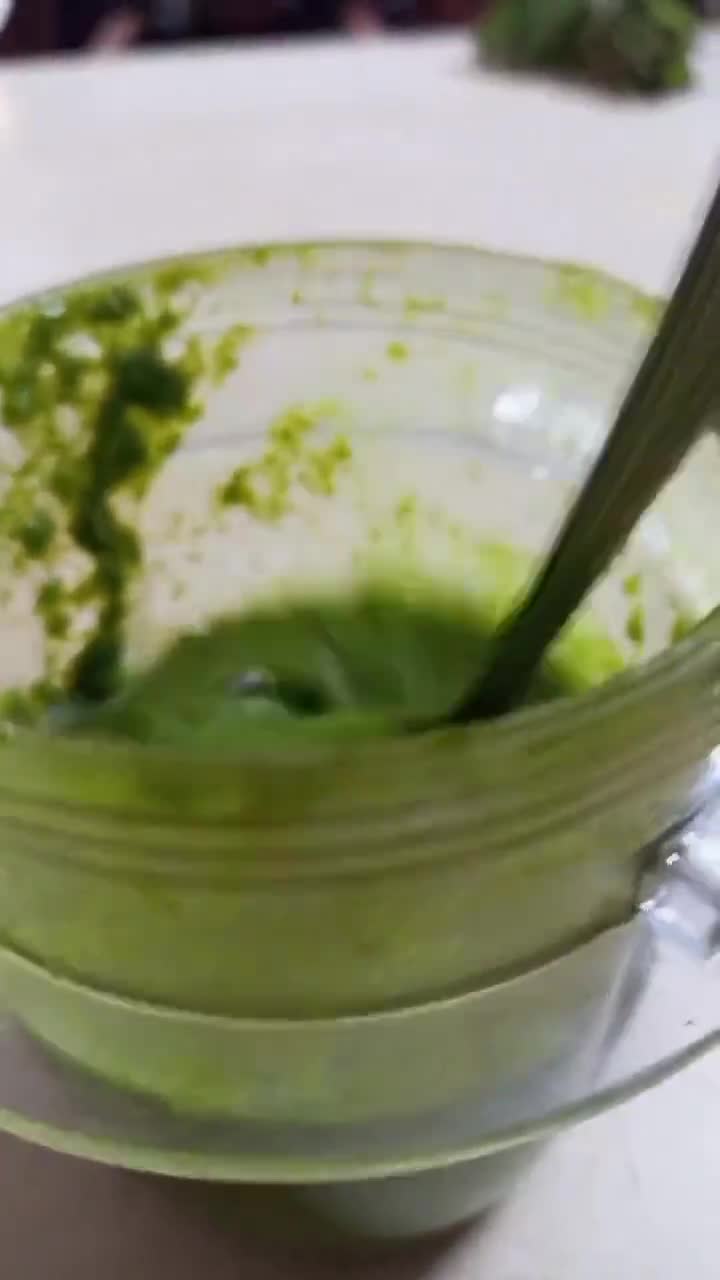 A picture of step 2 of Green Chutney.