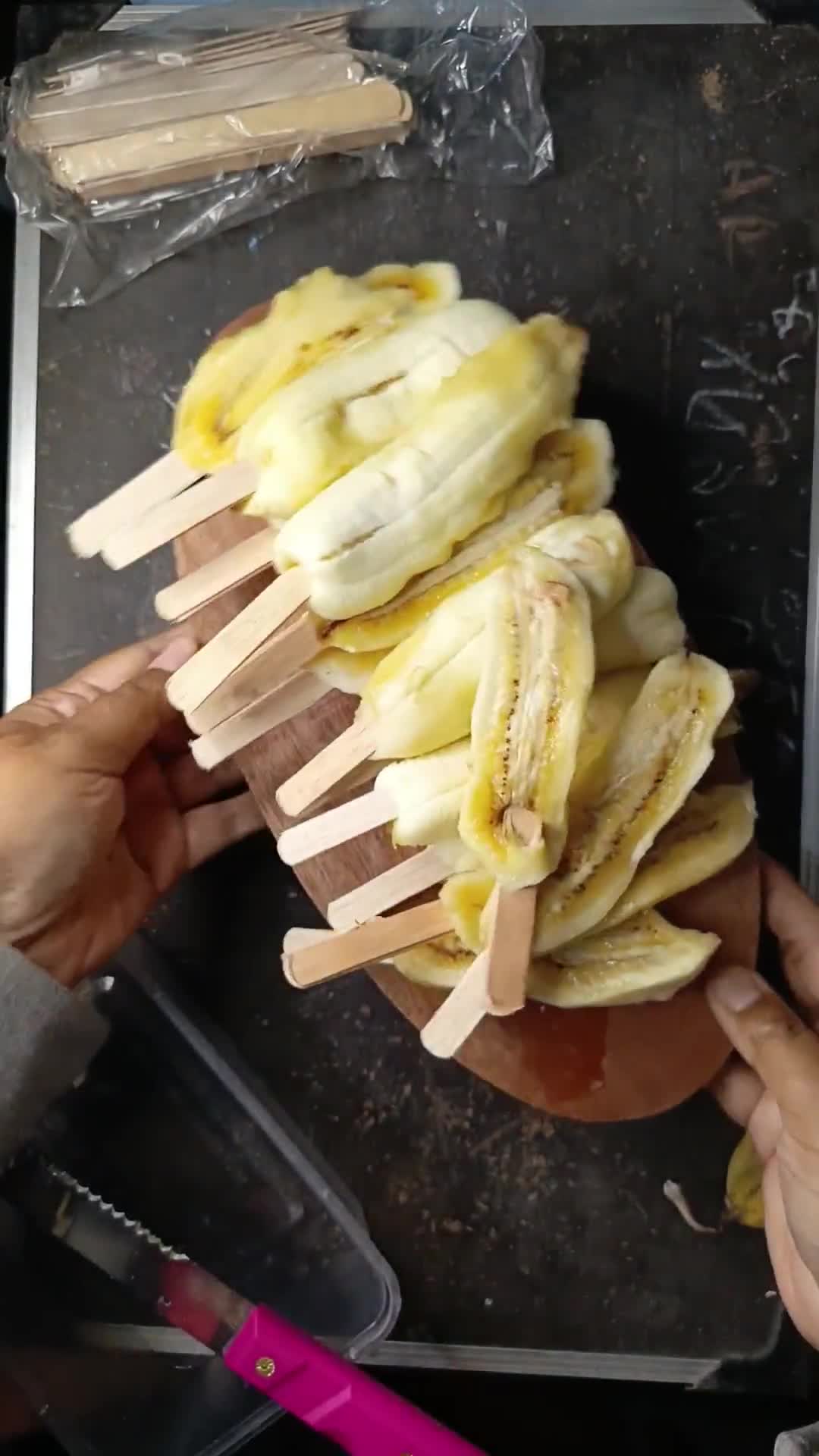 Foto langkah ke 2 dari resep Banana Satay.