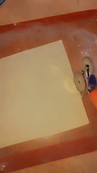 صورة لخطوة 2 من وصفة فطيرة تفاح 🥧