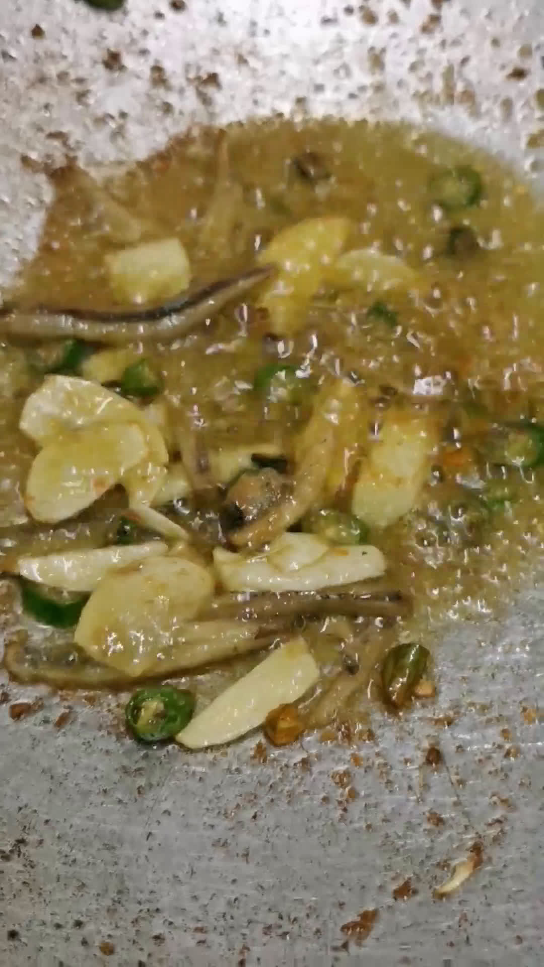 Gambar langkah 2 resipi Kacang Panjang Goreng Belacan.
