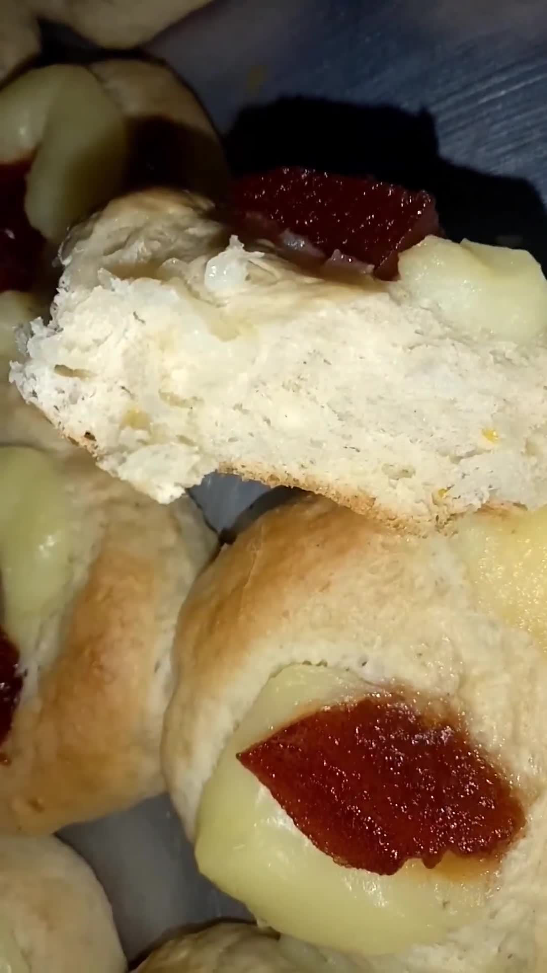 Foto del paso 12 de la receta: Facturas fáciles con crema pastelera y membrillo