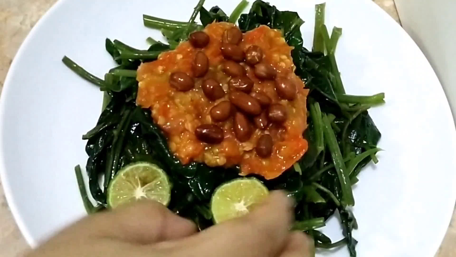 Foto langkah ke 5 dari resep Plecing kangkung segar tanpa minyak.