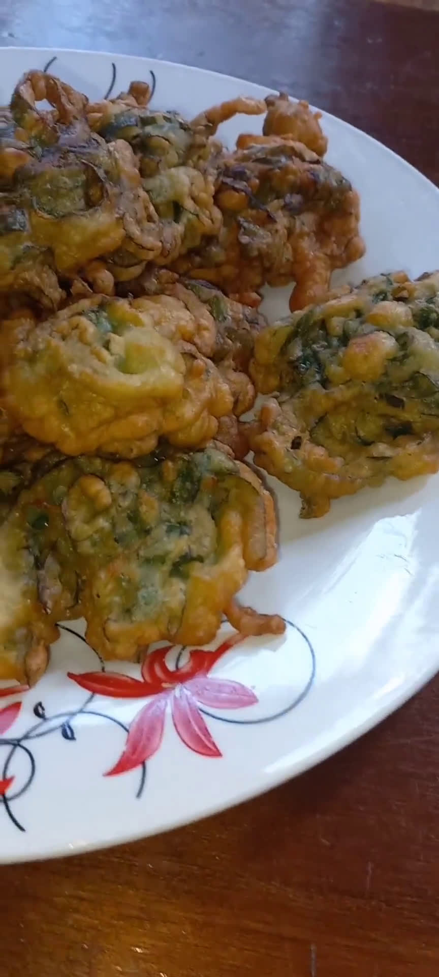 Foto del paso 6 de la receta: Buñuelos de Acelga 🥬😋🥳