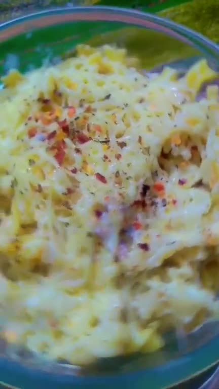 बेक्ड चीज़ व्हाइट सॉस पास्ता 🍝 रेसिपी चरण 4 फोटो