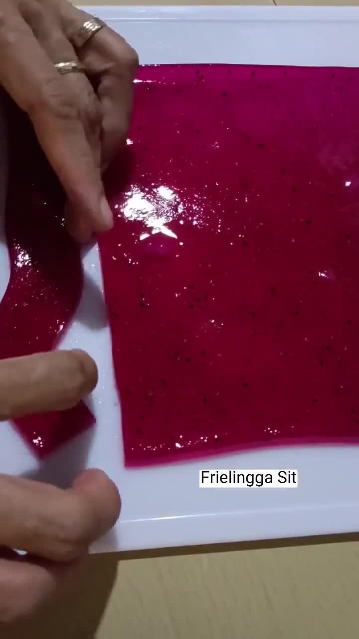 Foto langkah ke 4 dari resep Red n Green Pudding (buah naga dan melon).