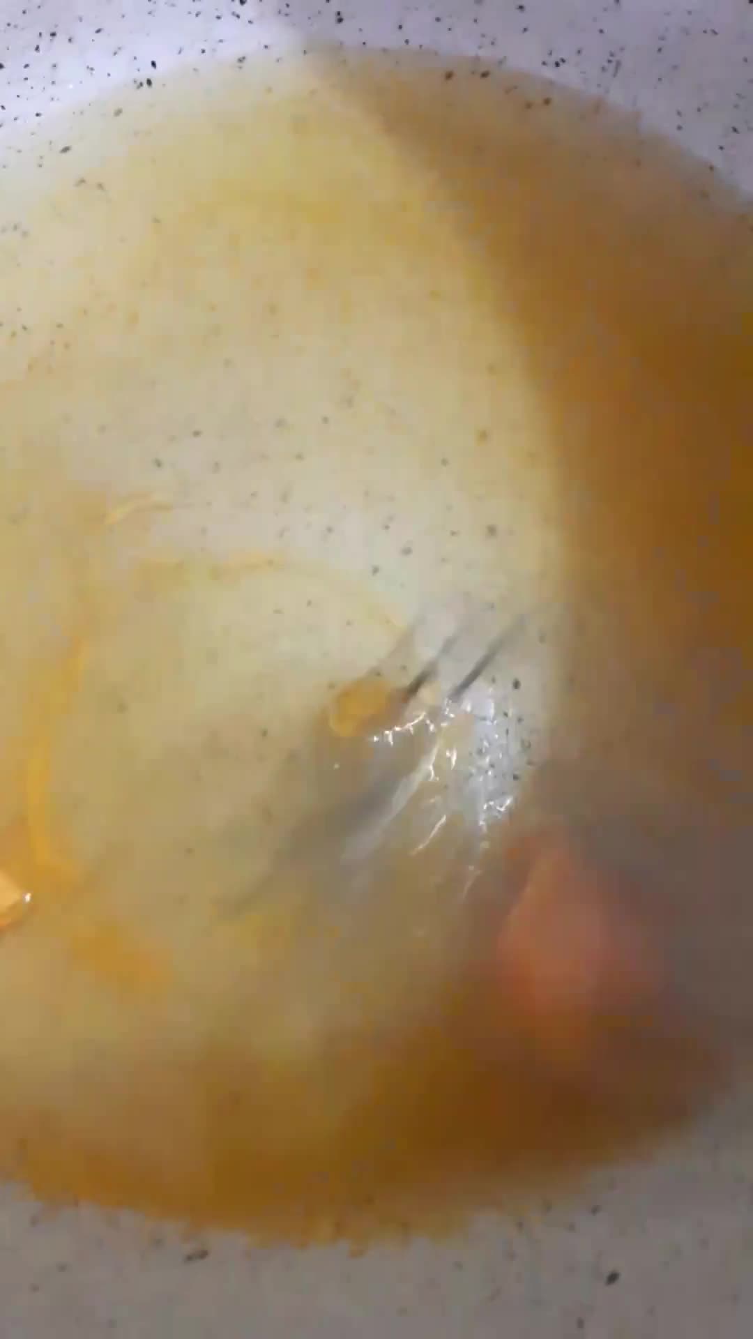 عکس مرحله 6 از دستور دسر سرد موز با ژله توت فرنگی و پرتقال 🍓🍌🍊 Cold banana dessert