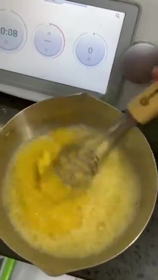Gambar langkah 5 resipi Kek Coklat Viral.