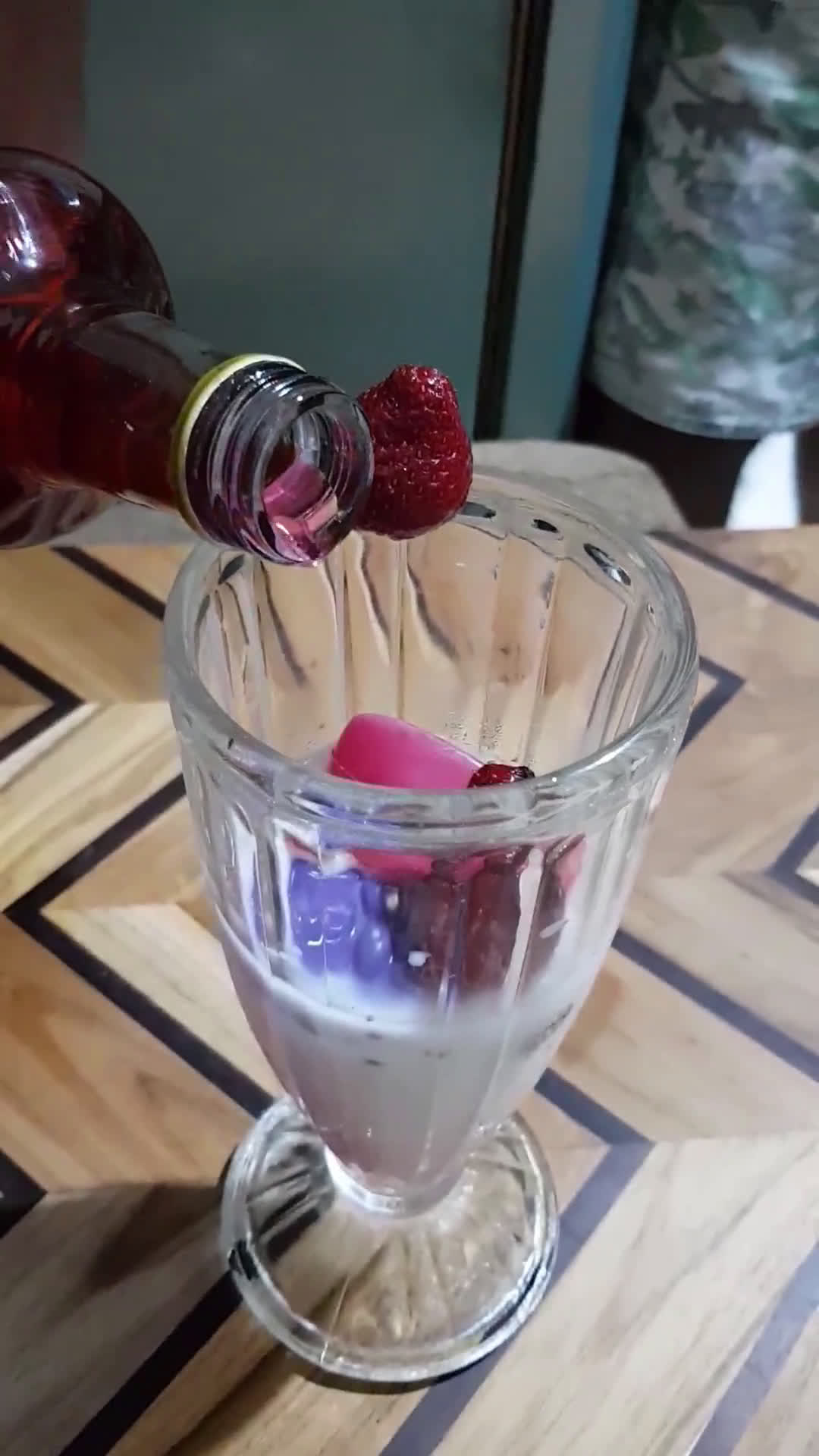 Foto langkah ke 2 dari resep Es Jelly Stroberry 🍓.