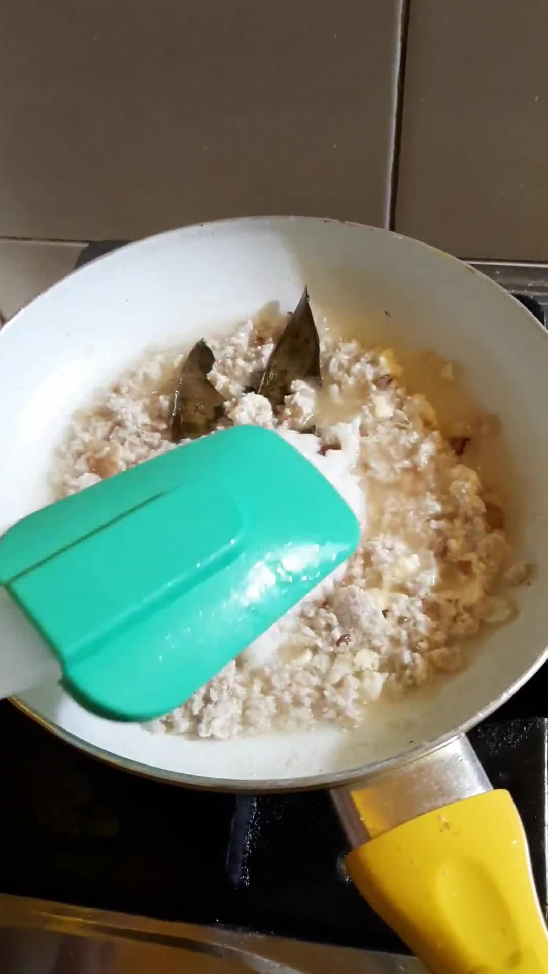 Foto langkah ke 4 dari resep MPASI Day 10 - Bubur Bobor Daun Kelor.