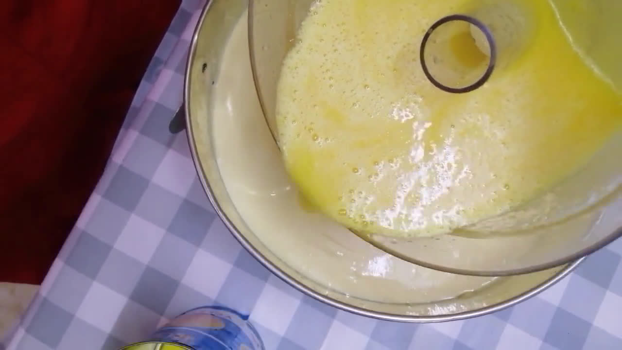 صورة لخطوة 4 من وصفة تشيز كيك بالخوخ والرمان طعم خررررفي 😋