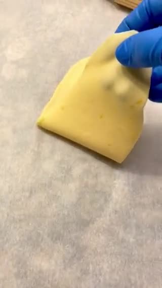 Foto del paso 6 de la receta: Orejas de Carnaval “sin gluten “
