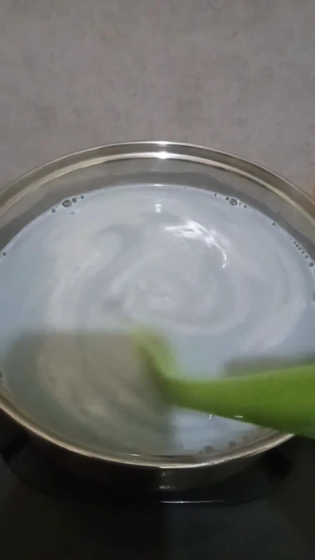 Foto langkah ke 3 dari resep Puding Lumut Bunga Telang.