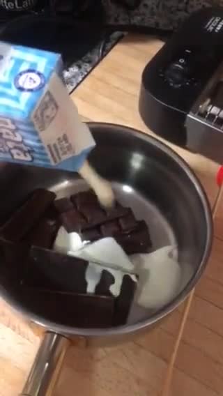 Foto del paso 9 de la receta: Flan de chocolate blanco y negro