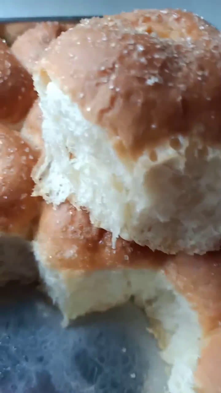 Gambar langkah 10 resipi Roti Butter Bergula.