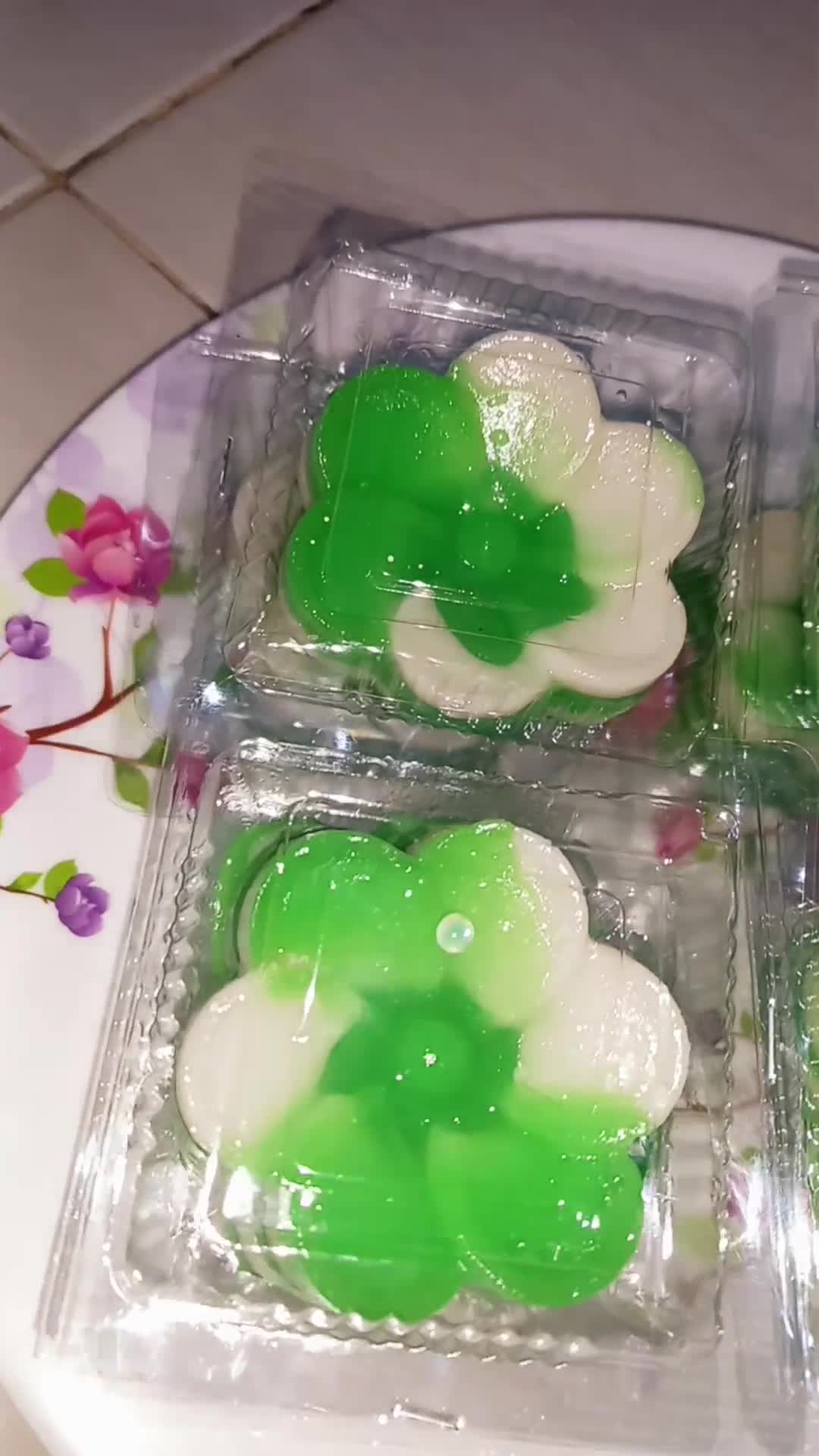 Foto langkah ke 6 dari resep Kue Lapis Bunga.