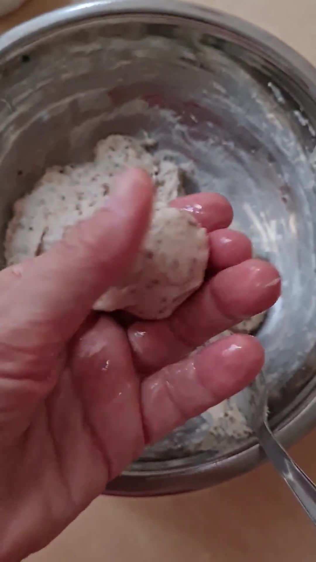 Foto del paso 3 de la receta: Pancitos rústicos de avena y chía 🌱 vegan 🌱