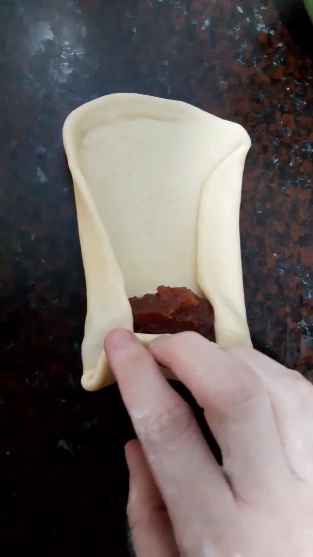 Foto del paso 5 de la receta: Facturas rellenas de dulce de Membrillo