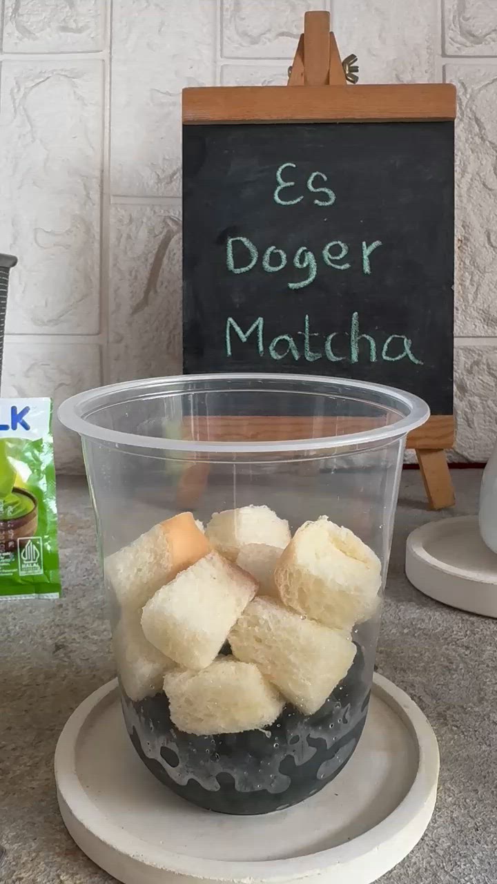 Foto langkah ke 5 dari resep Es Doger Matcha.