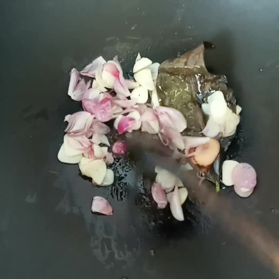 Foto langkah ke 2 dari resep Lodeh Tahu Telur Puyuh.