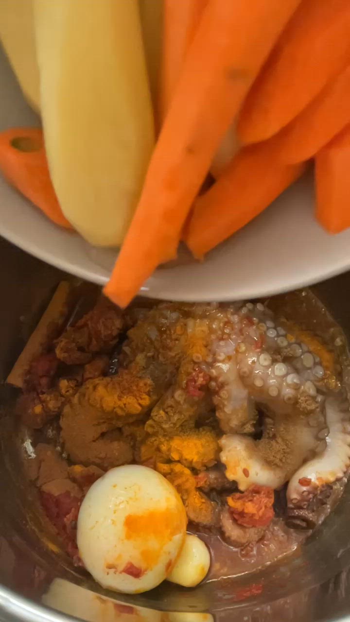 Une image de l'étape 3 de 🦑Couscous au 🦞🐙Poulpe 🇩🇿.