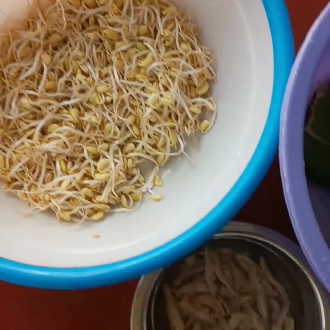 Foto langkah ke 1 dari resep Tempe Teri Kuah Asam.