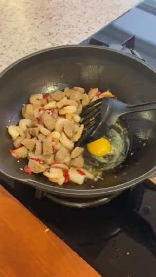 Foto langkah ke 2 dari resep Nasi Goreng Praktis.
