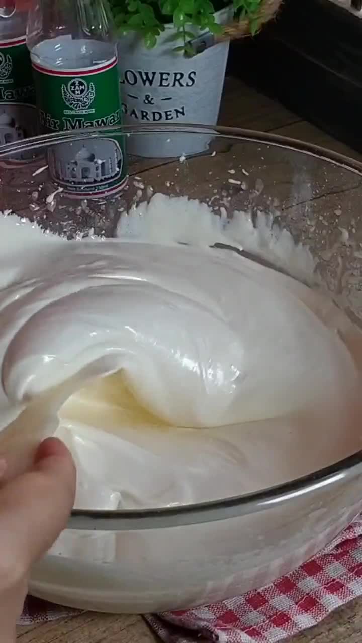 Gambar langkah 3 resipi Apam coconut rose.