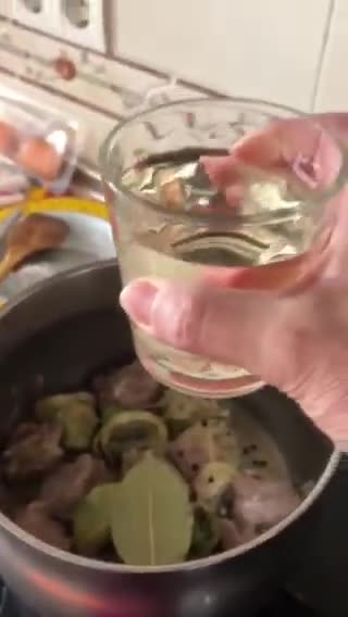 Foto del paso 6 de la receta: Guiso de costillejas a la murciana