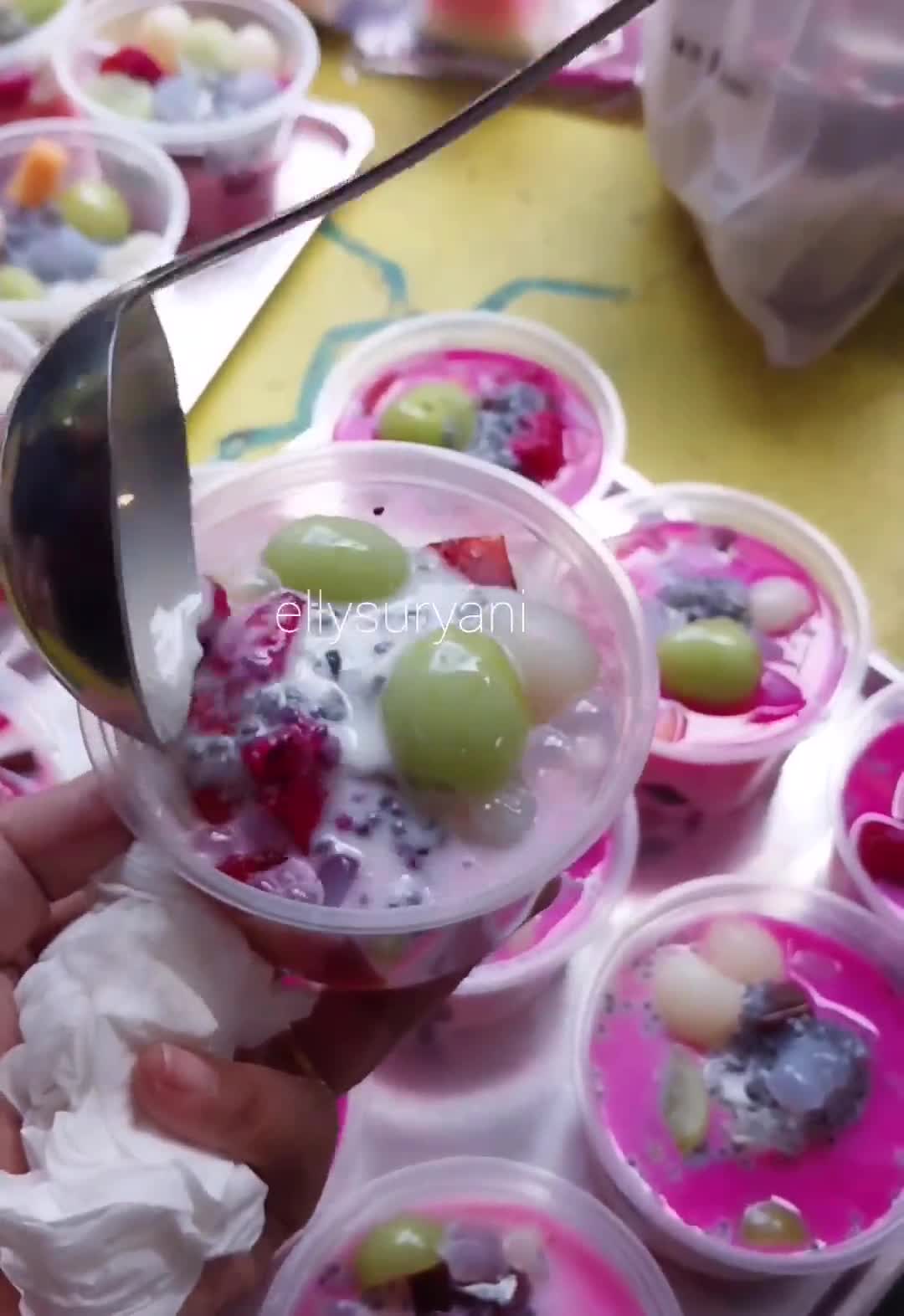 Foto langkah ke 4 dari resep Ximilu Hongkong plus Buah Naga Pinky Ceria.